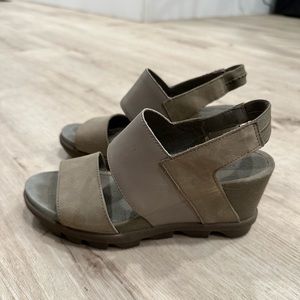 Sorel Wedge Sandals Size 7